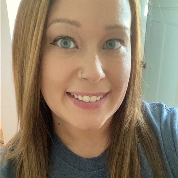 Meet your Posher, Alicia - Picture 1 of 1